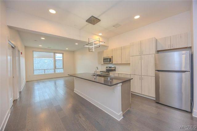 1020 Elmwood 404, Buffalo, NY 14222