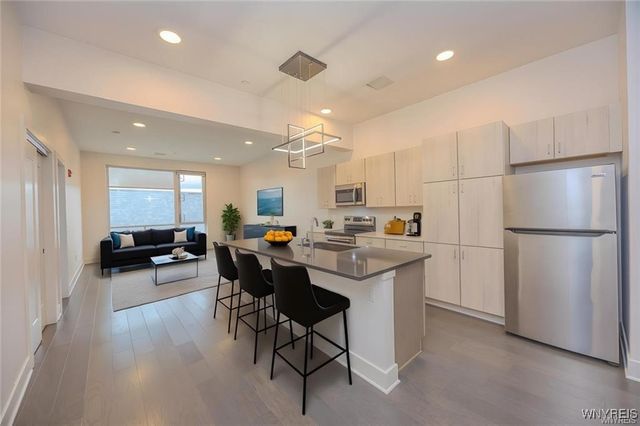 1020 Elmwood 404, Buffalo, NY 14222