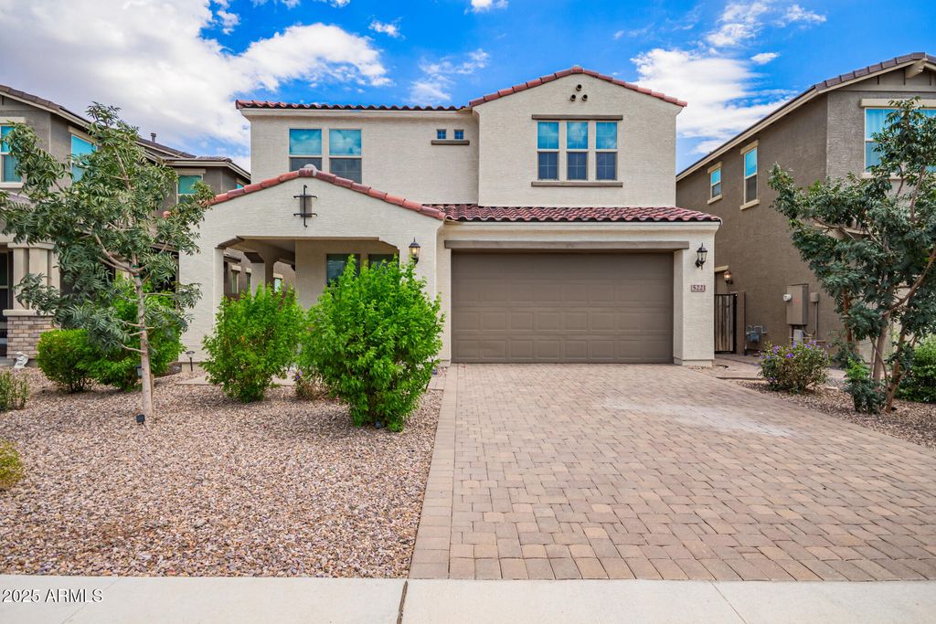 5221 N 79TH Drive, Glendale, AZ 85303