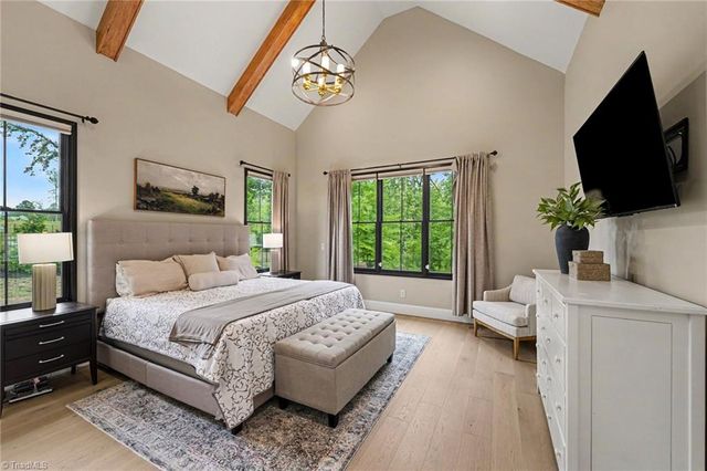 7602 Pemberley Drive, Oak Ridge, NC 27310