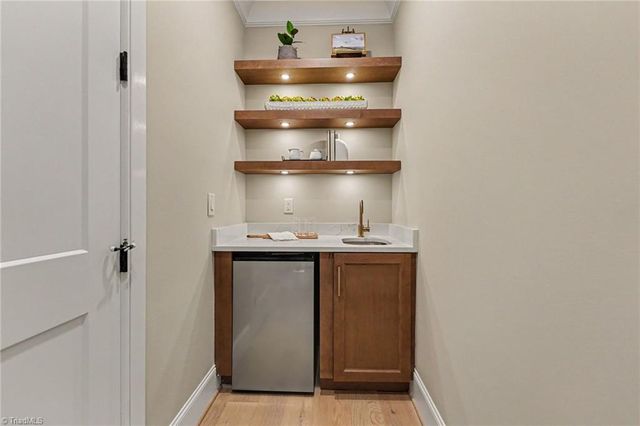 7602 Pemberley Drive, Oak Ridge, NC 27310