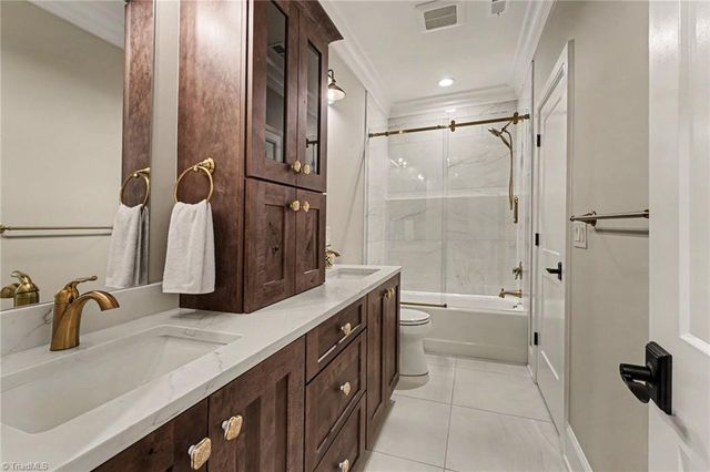 7602 Pemberley Drive, Oak Ridge, NC 27310
