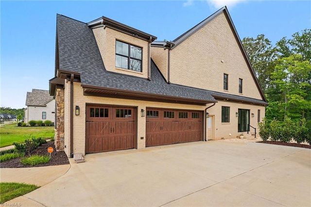 7602 Pemberley Drive, Oak Ridge, NC 27310