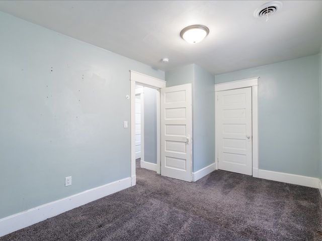 1720 Davie Street, Davenport, IA 52804