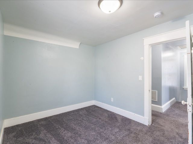 1720 Davie Street, Davenport, IA 52804