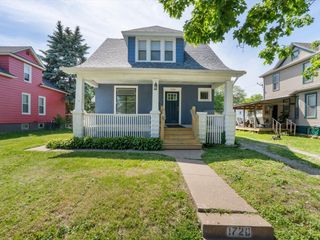 1720 Davie Street, Davenport, IA 52804