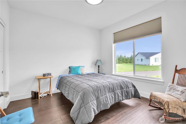 30 Nature Loop, Cathlamet, WA 98612