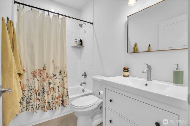 30 Nature Loop, Cathlamet, WA 98612