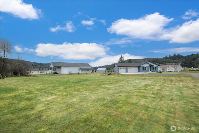 30 Nature Loop, Cathlamet, WA 98612