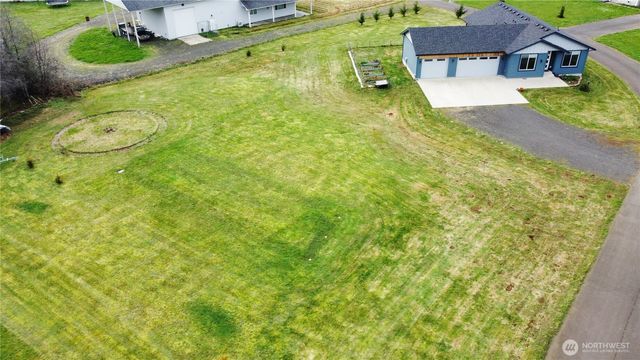 30 Nature Loop, Cathlamet, WA 98612