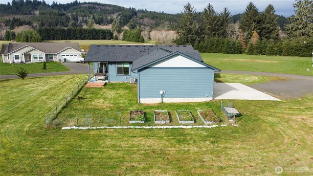 30 Nature Loop, Cathlamet, WA 98612