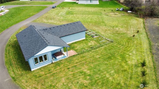 30 Nature Loop, Cathlamet, WA 98612