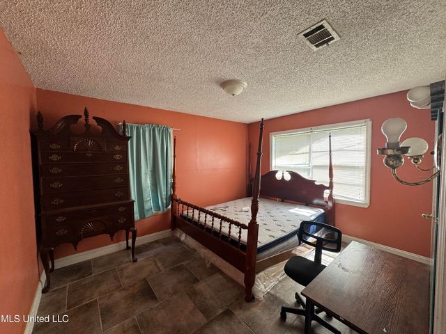5418 Elder Street, Moss Point, MS 39563