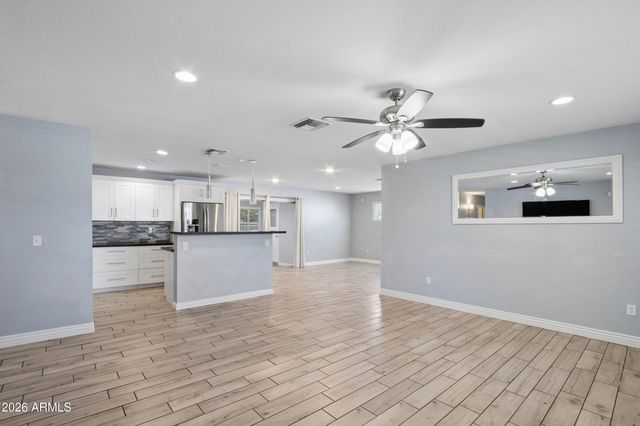 1017 E EL CAMINITO Drive, Phoenix, AZ 85020