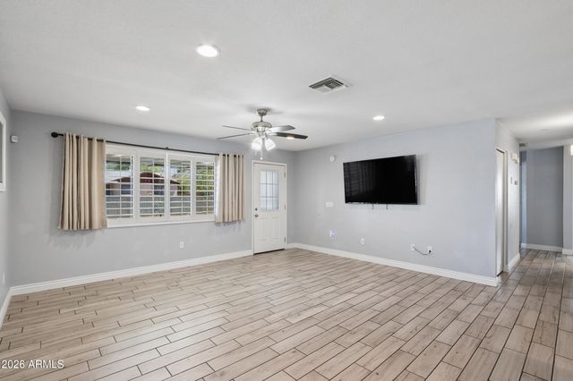 1017 E EL CAMINITO Drive, Phoenix, AZ 85020
