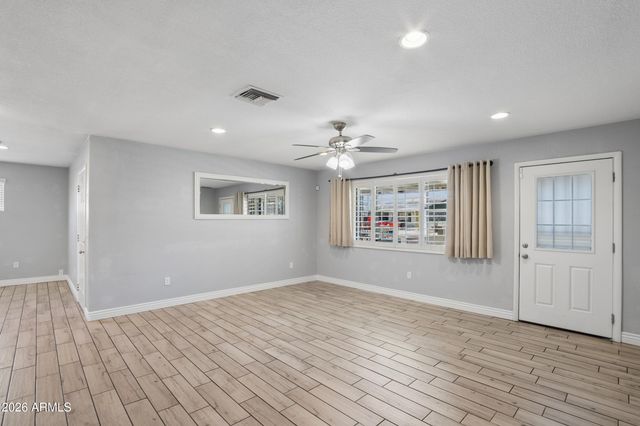 1017 E EL CAMINITO Drive, Phoenix, AZ 85020