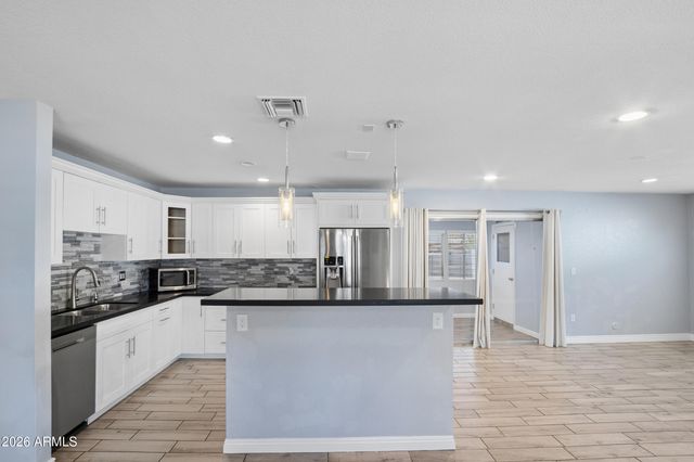 1017 E EL CAMINITO Drive, Phoenix, AZ 85020