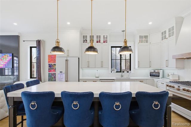 1211 E Lincoln Street, Birmingham, MI 48009