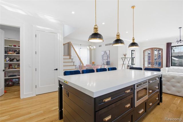 1211 E Lincoln Street, Birmingham, MI 48009