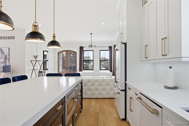 1211 E Lincoln Street, Birmingham, MI 48009