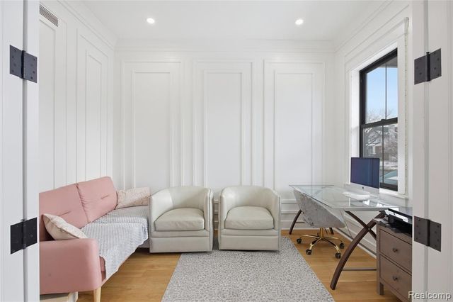 1211 E Lincoln Street, Birmingham, MI 48009