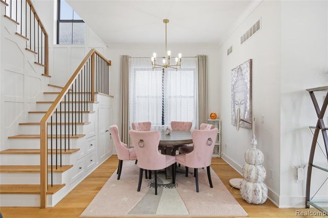 1211 E Lincoln Street, Birmingham, MI 48009