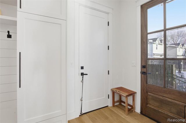 1211 E Lincoln Street, Birmingham, MI 48009