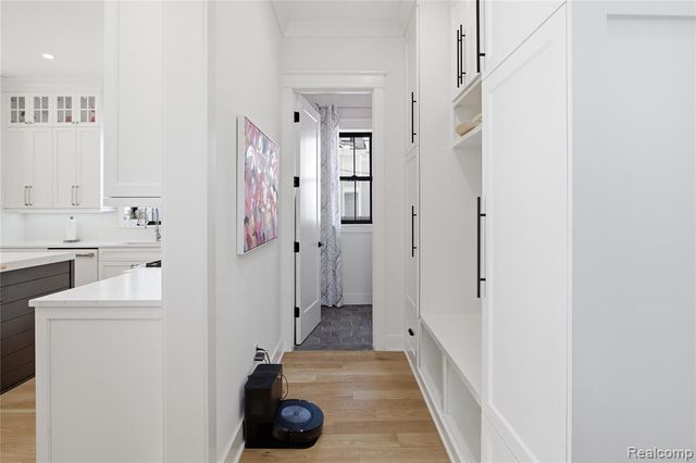 1211 E Lincoln Street, Birmingham, MI 48009