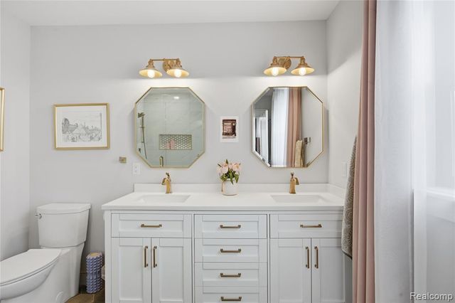 1211 E Lincoln Street, Birmingham, MI 48009