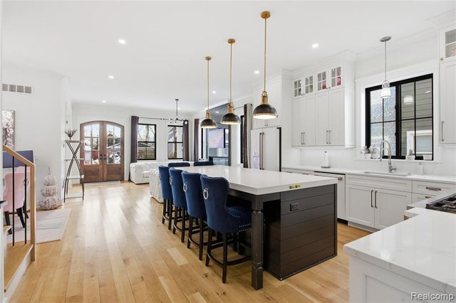 1211 E Lincoln Street, Birmingham, MI 48009