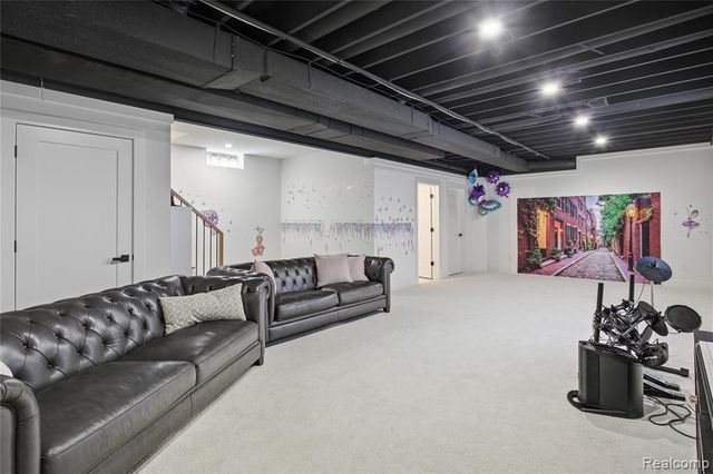 1211 E Lincoln Street, Birmingham, MI 48009