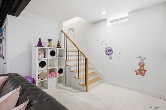 1211 E Lincoln Street, Birmingham, MI 48009