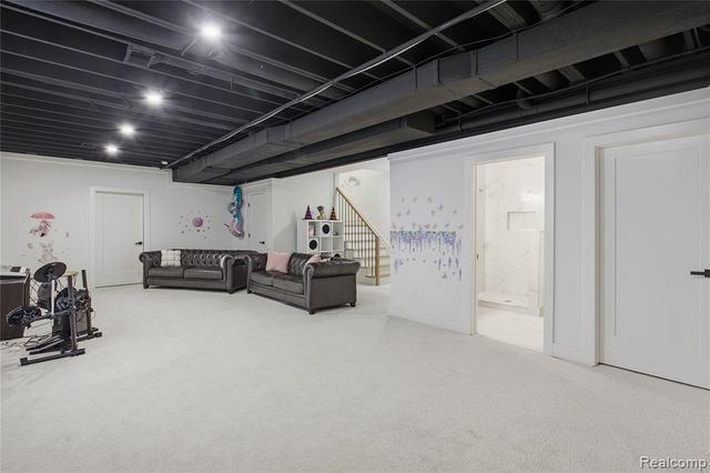 1211 E Lincoln Street, Birmingham, MI 48009