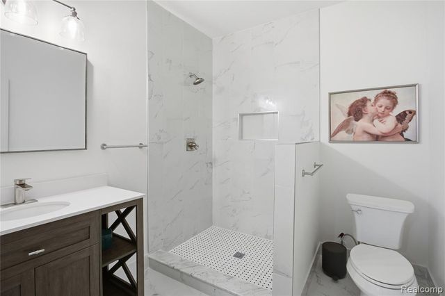 1211 E Lincoln Street, Birmingham, MI 48009