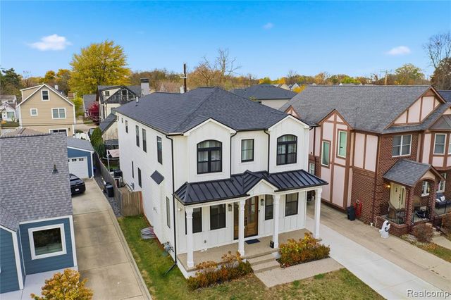 1211 E Lincoln Street, Birmingham, MI 48009