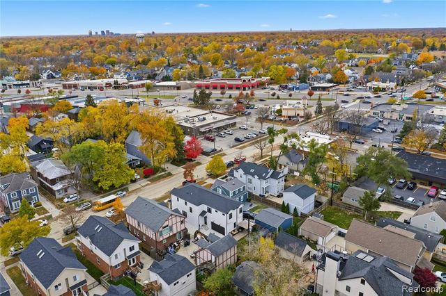 1211 E Lincoln Street, Birmingham, MI 48009