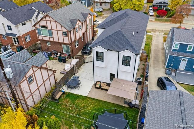 1211 E Lincoln Street, Birmingham, MI 48009