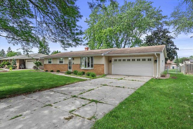 1508 APACHE AVENUE, Green Bay, WI 54313