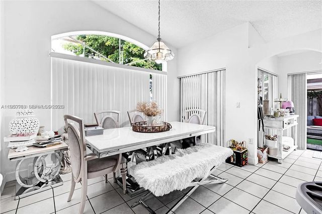 11276 NW 58th Ter, Doral, FL 33178