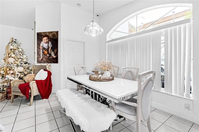 11276 NW 58th Ter, Doral, FL 33178