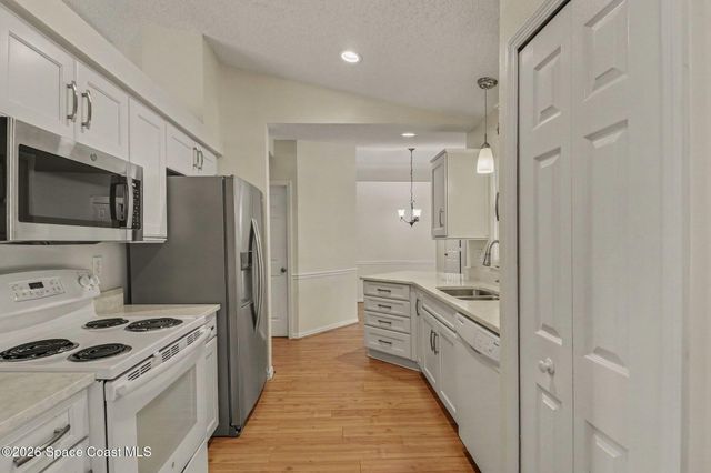 854 Hunters Creek Drive, Melbourne, FL 32904