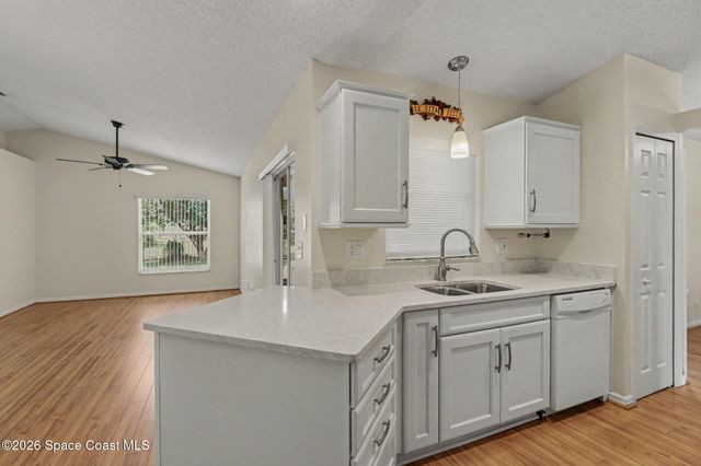 854 Hunters Creek Drive, Melbourne, FL 32904