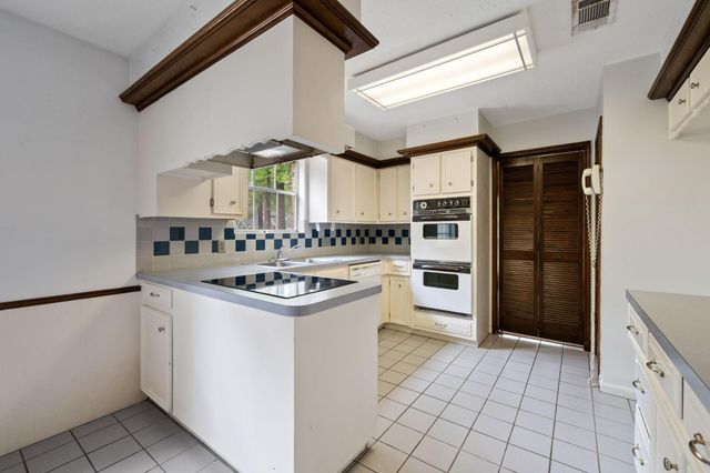 2006 Running Springs Drive, Kingwood, TX 77339