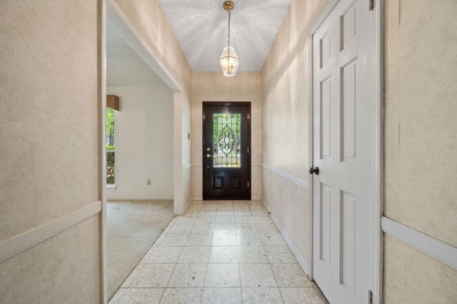 2006 Running Springs Drive, Kingwood, TX 77339