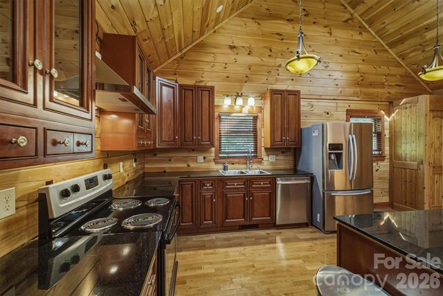 732 Grandview Peaks Drive, Nebo, NC 28761