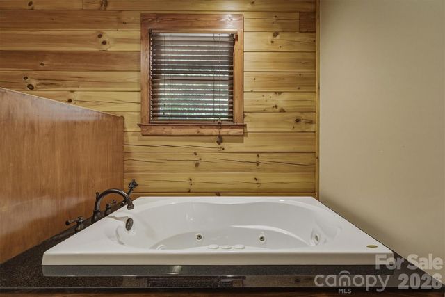 732 Grandview Peaks Drive, Nebo, NC 28761
