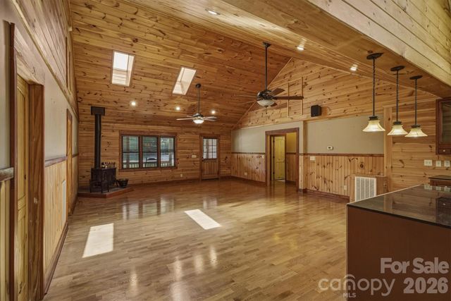 732 Grandview Peaks Drive, Nebo, NC 28761
