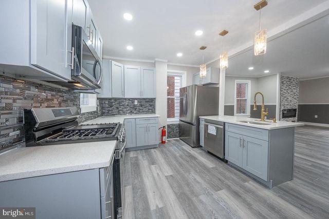 307 POPLAR ST, Darby, PA 19023