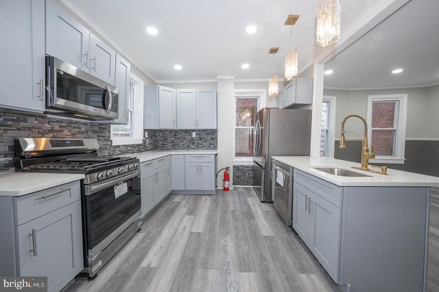 307 POPLAR ST, Darby, PA 19023