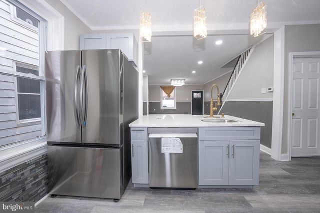 307 POPLAR ST, Darby, PA 19023